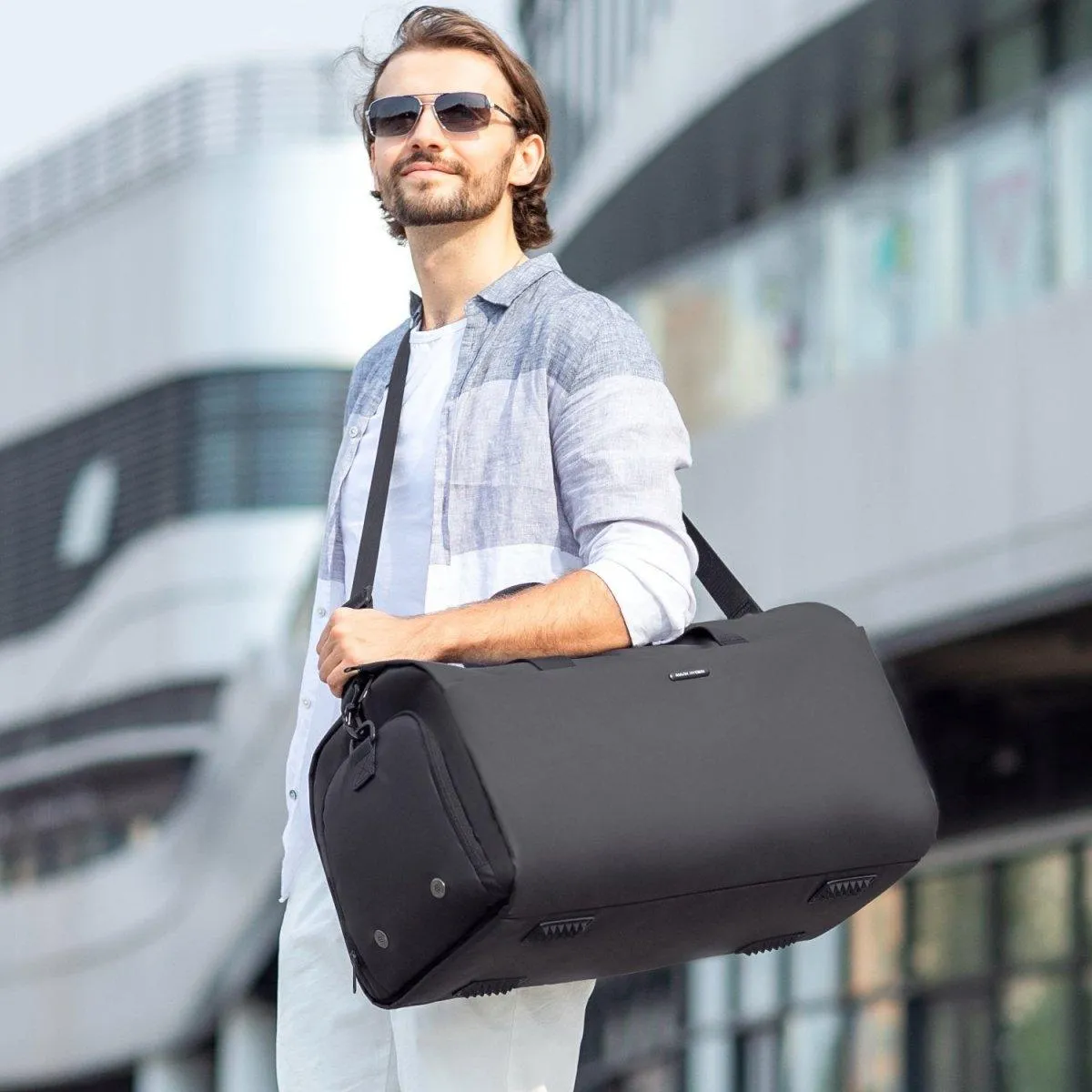 Gentleman: High Capacity & Water-Resistant Business Suit Travel Bag with Multipurpose Compartments