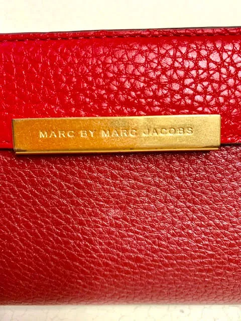 MARC BY MARC JACOBS WALLET (PREOWNED)