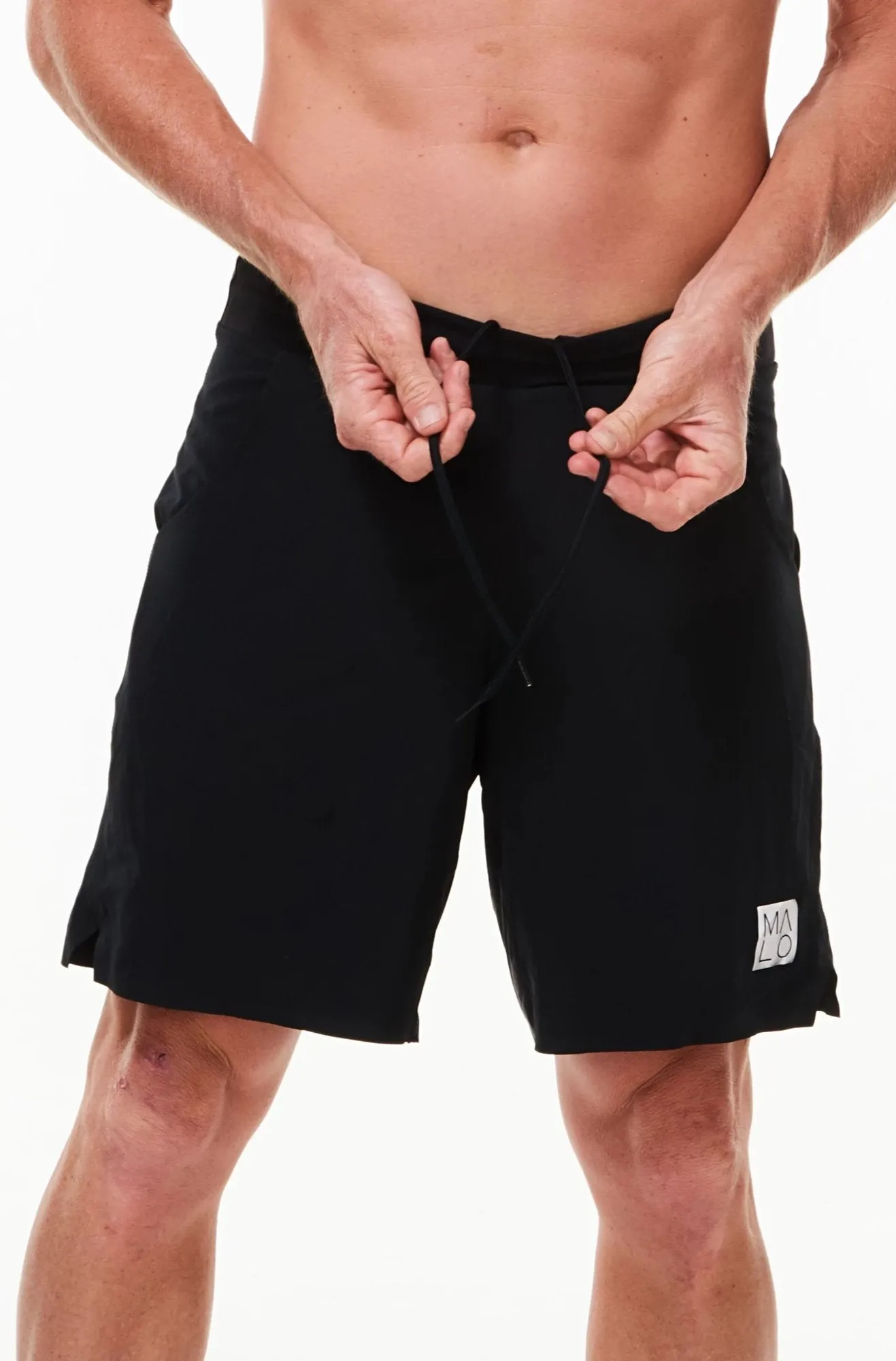 WYN by MALO arvo short (unlined 9.5") - black